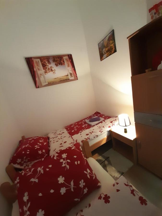 Apartman Lela Vârşeţ Exterior foto